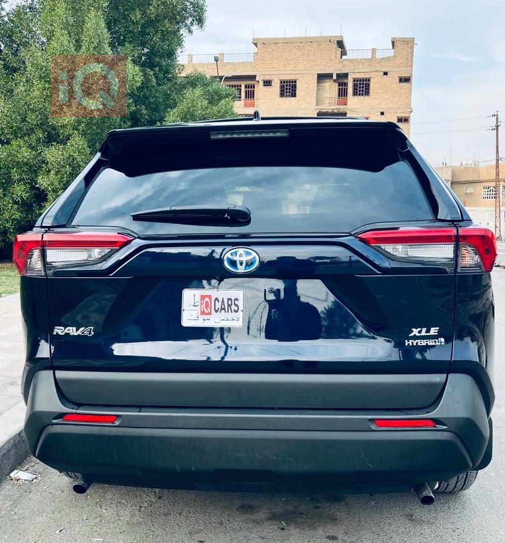 تۆیۆتا ڕاڤ 4